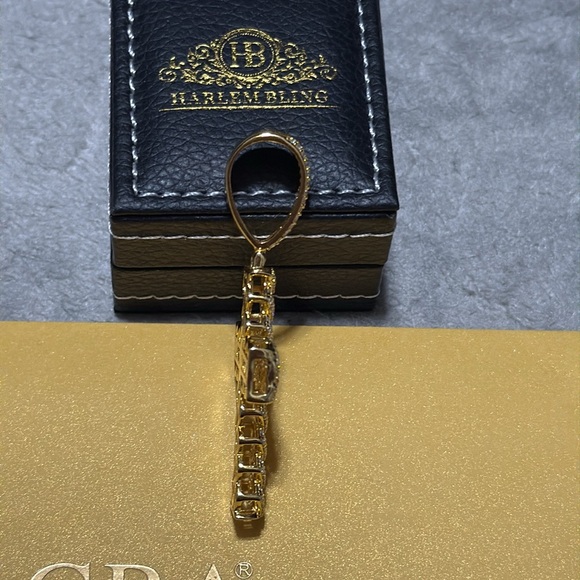 Harlem Bling Moissanite Cross pendant - Picture 11 of 11